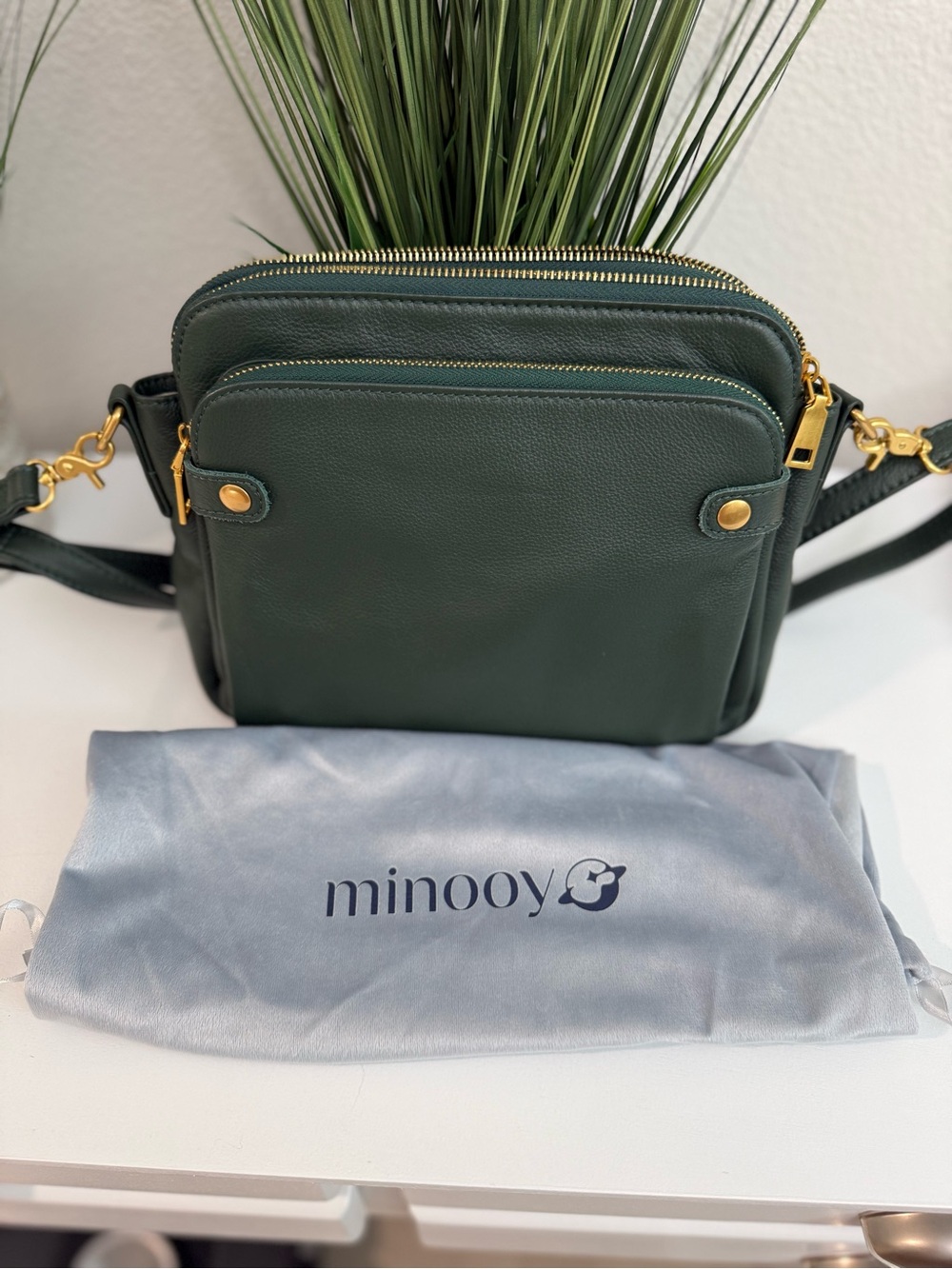 Minooy Forest Green Leather Crossbody Bag
